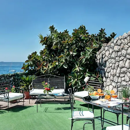 Апартаменты Gocce - Ginestra Frontbeach Масса-Лубренсе
